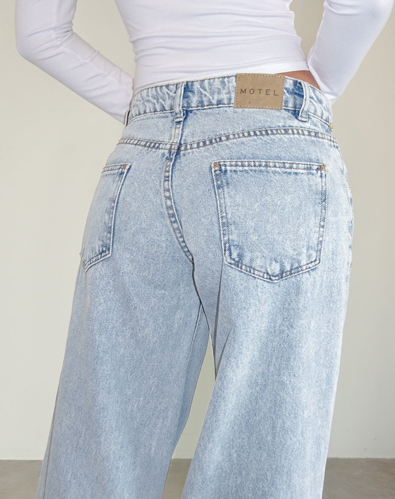 Low Rise Roomy Jeans in 80's Light Wash Blue - Image 5