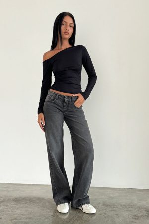 Low Rise Parallel Jeans in Washed Black Grey