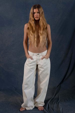 Roomy Extra Wide Low Rise Jeans in Off White